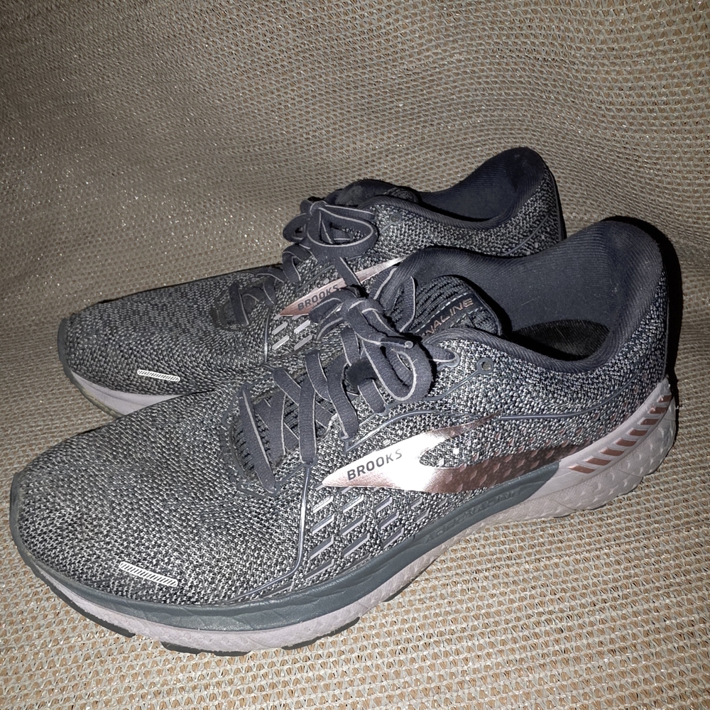Size 11 Brooks Adrenaline GTS 21 running shoes Gray Purple Womens